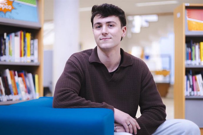 El estudiante de la UPO Víctor López que será el ministro de Defensa en la Simulación de Consejo de la UE.