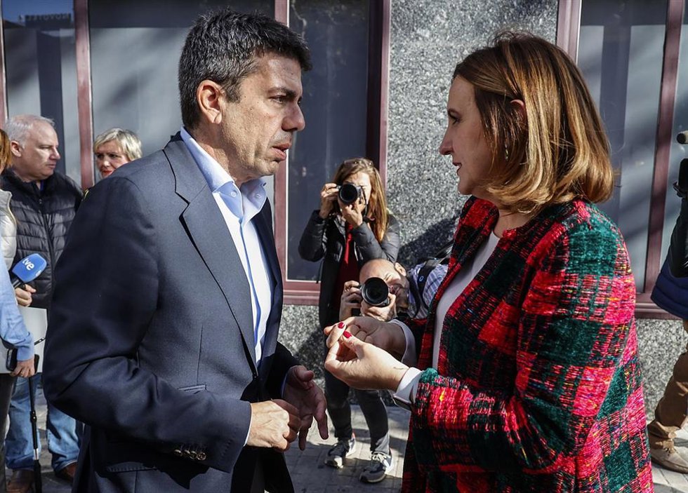 Archivo - El presidente de la Generalitat Valenciana y del PPCV, Carlos Mazón y la alcaldesa de Valencia, María José Catalá, en imagen de archivo. 