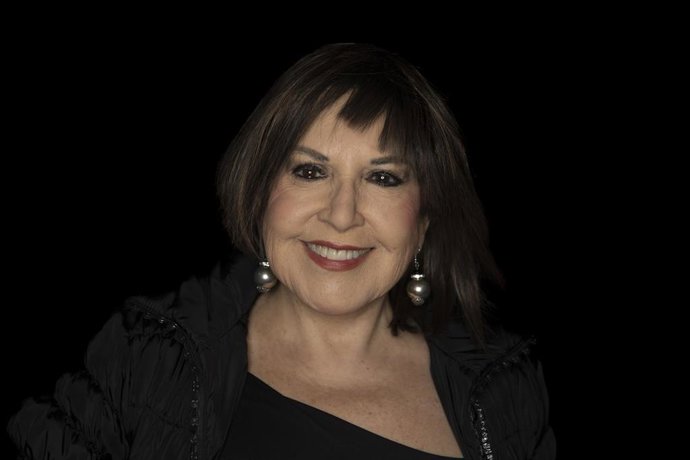 Archivo - La actriz Loles León posa para Europa Press durante la premiere en el cine Capitol de ‘Competencia Oficial’, a 21 de febrero de 2022, en Madrid (España). ‘Competencia Oficial’ es una producción de The Mediapro Studio que llegará a los cines el 2