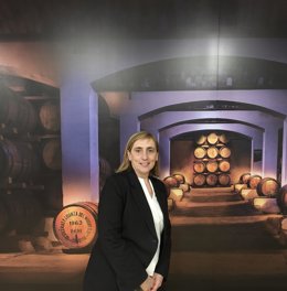 La directora general de la destilería DYC, Raquel Hernández.