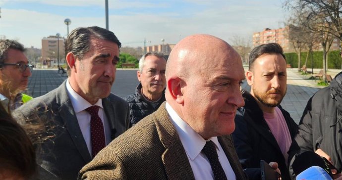 El alcalde de Valladolid, Jesús Julio Carnero, junto al consejero de Medio Ambiente, Vivienda y Ordenación del Territorio de la Junta, Juan Carlos Suárez-Quiñones