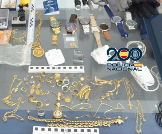 A prisión dos detenidos en Valladolid por cinco robos en fuerza en domicilio.