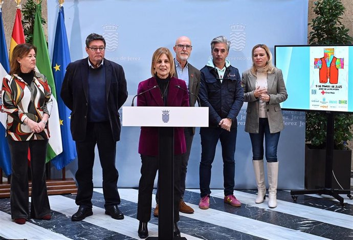La alcaldesa de Jerez de la Frontera (Cádiz), María José García-Pelayo, presenta la II Carrera Popular 'Tu meta+solidaria', que se celebrará el domingo 9 de marzo.