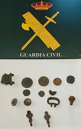 Lote de piezas arqueológicas decomisadas a los expoliadores.