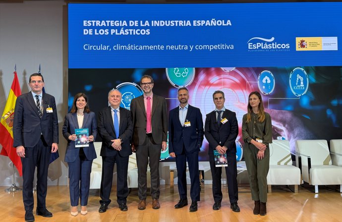 La industria de los plásticos insta a la colaboración de la Administración para conseguir que el sector sea sostenible