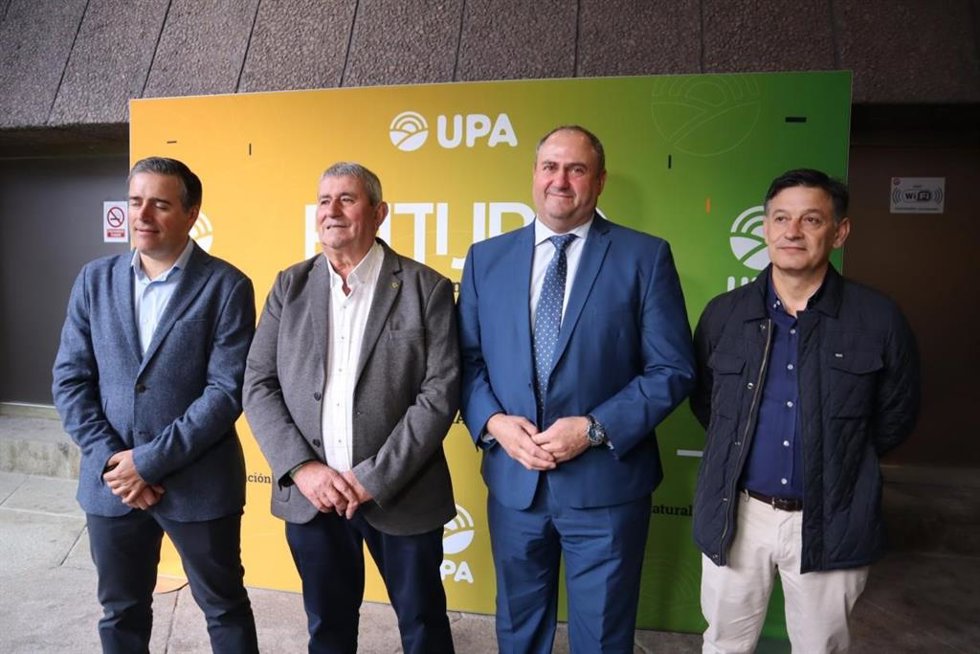 El consejero de Agricultura, Ganadería y Desarrollo Rural, Julián Martínez Lizán, en el 11 Congreso Federal de UPA.