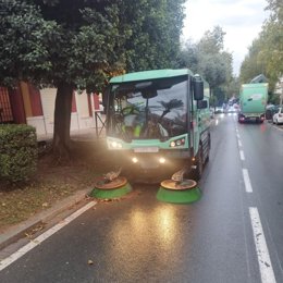 Una barredora de Aira Gestión Ambiental.