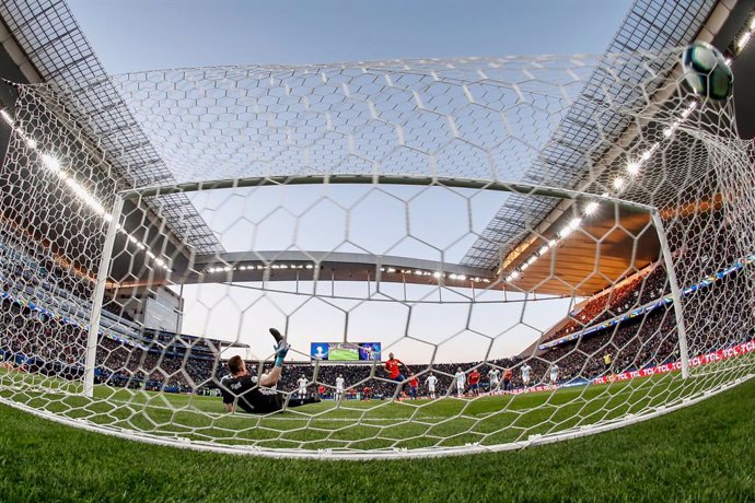 Archivo - Arturo Vidal of Chile scores a penalty during the Copa America 2019, 3rd place football match between Argentina and Chile on July 6, 2019 at Arena Corinthians in Sao Paulo, Brazil - Photo Thiago Bernardes / FramePhoto / DPPI