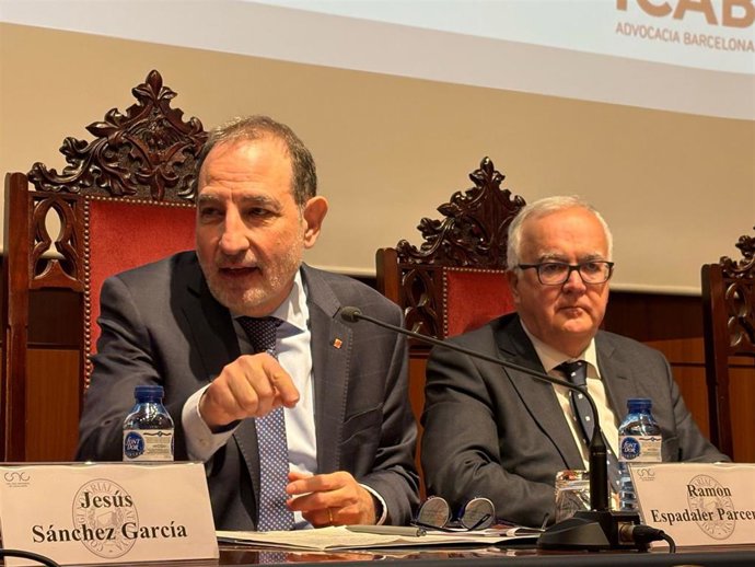 El conseller de Justicia y Calidad Democrática, Ramon Espadaler, en el Colegio Notarial de Catalunya