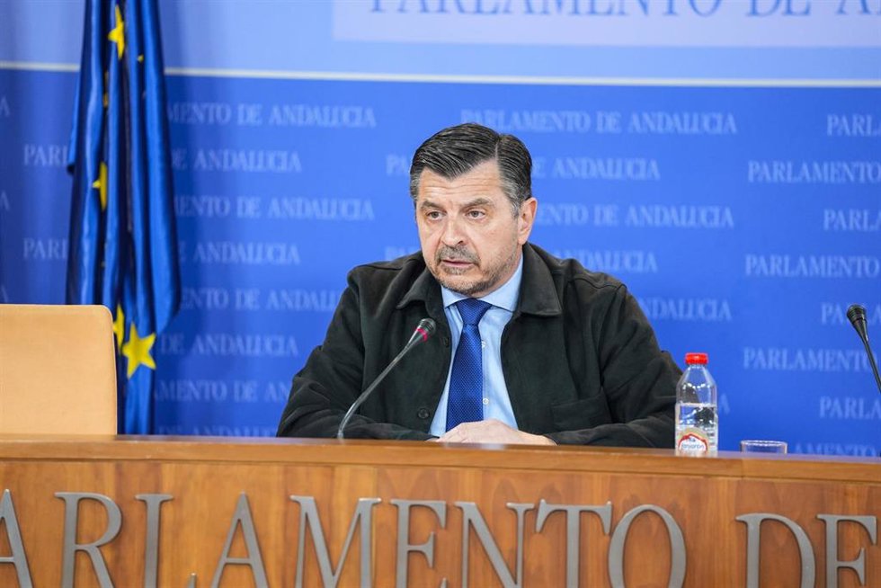 El portavoz del Grupo Parlamentario Popular, Toni Martín, este miércoles en rueda de prensa.