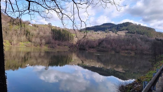 Embalse de Undurraga, en Zeanuri (Bizkaia)