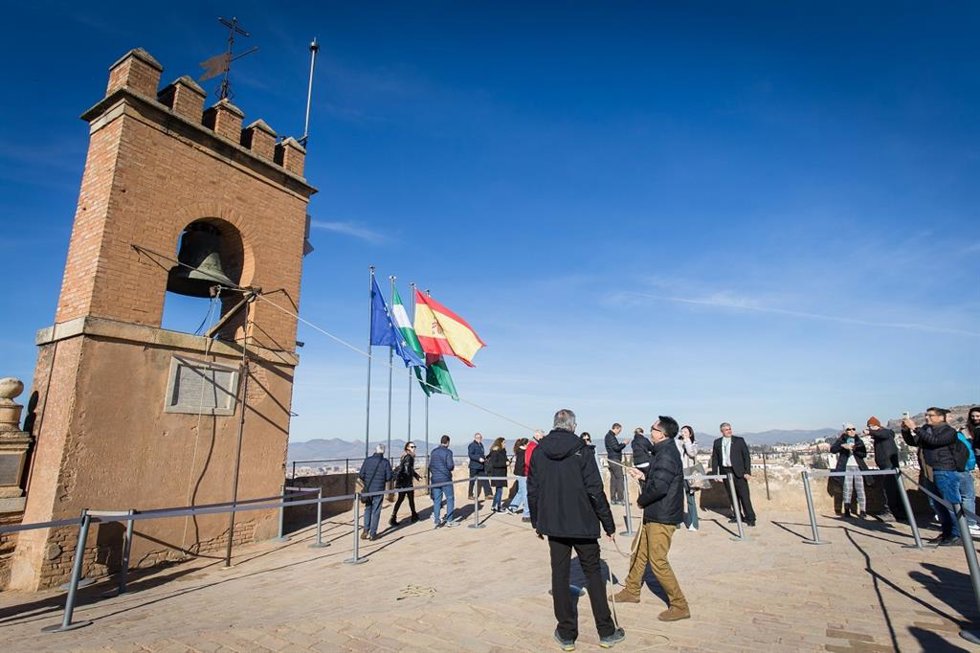 Archivo - Torre de la Vela, en la Alhambra, en imagen de archivo