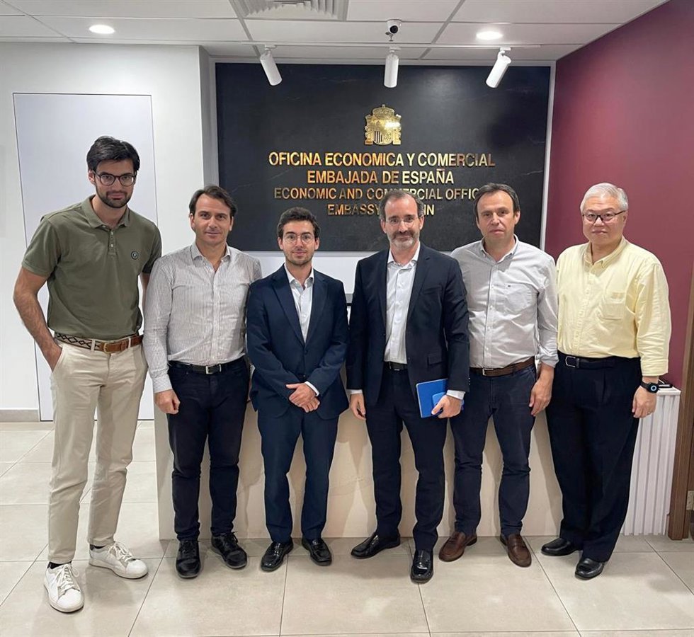 Imagen de representantes de Andalucía Trade para el acuerdo con empresarios de Malasia.