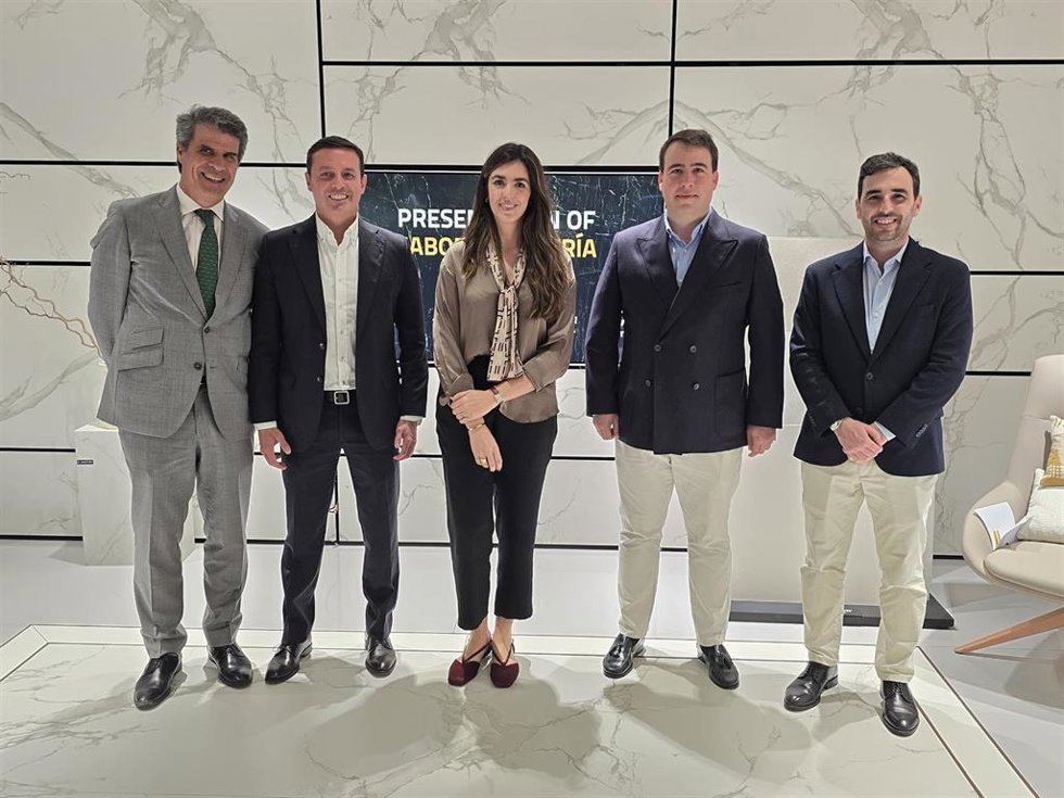 La Diputación de Almería y el grupo Cosentino refuerzan su alianza para impulsar la gastronomía almeriense en la feria Gulfood de Dubái.
