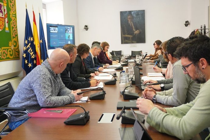 La Diputación de Badajoz participará en un proyecto piloto de la FEMP para combatir las altas temperaturas en Arroyo de San Serván.