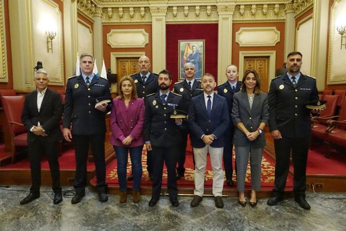Toman posesión tres nuevos subinspectores de la Policía Local de Santa Cruz de Tenerife
