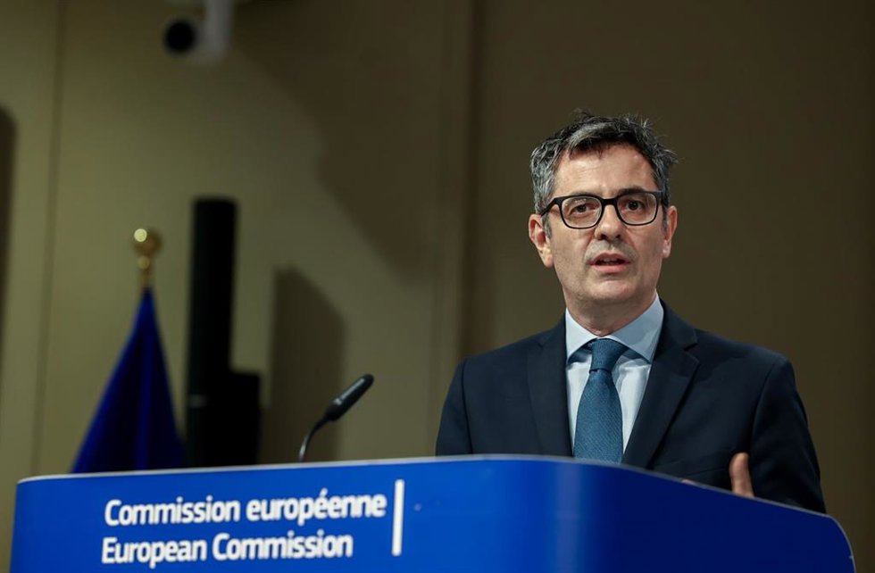 Archivo - El ministro de Presidencia, Justicia y Relaciones con las Cortes, Félix Bolaños, durante una rueda de prensa en Bruselas tras el acuerdo para desbloquear el CGPJ.