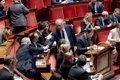 La Asamblea Nacional rechaza una moción de censura presentada por los socialistas contra el Gobierno de Bayrou