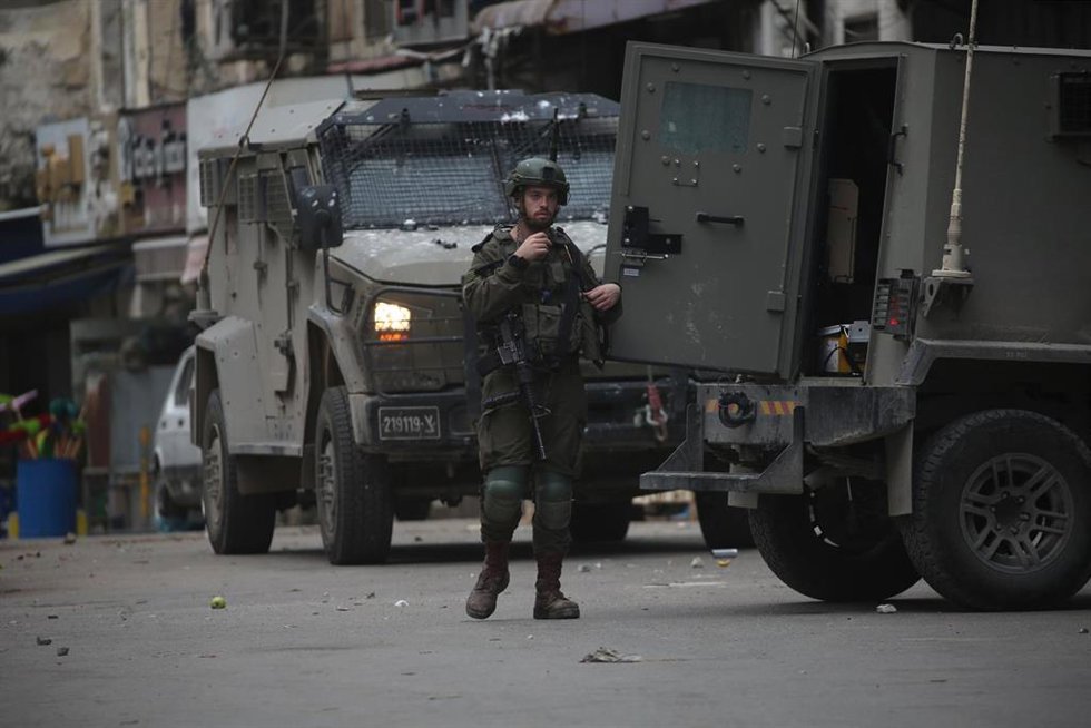 Un soldado israelí durante una incursión en Cisjordania