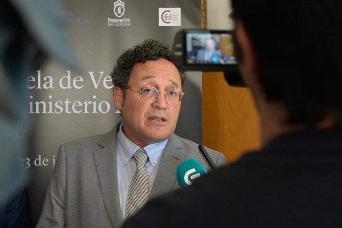 Archivo - El Fiscal General del Estado, Álvaro García Ortiz, atiende a medios tras la clausura del curso en el Pazo de Mariñán, a 23 de junio de 2023, en A Coruña, Galicia (España). El pazo de Mariñán acoge la Escuela de Verano del Ministerio Fiscal, un e