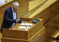 Baldoví demana a Mazón que dimitisca per decència i ell respon: "Seguisca en el fang, jo en la reconstrucció"