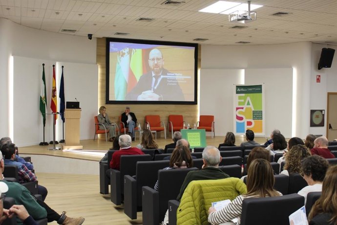 Más de 200 profesionales y pacientes participan en las Jornadas de Atención a las Cefaleas .