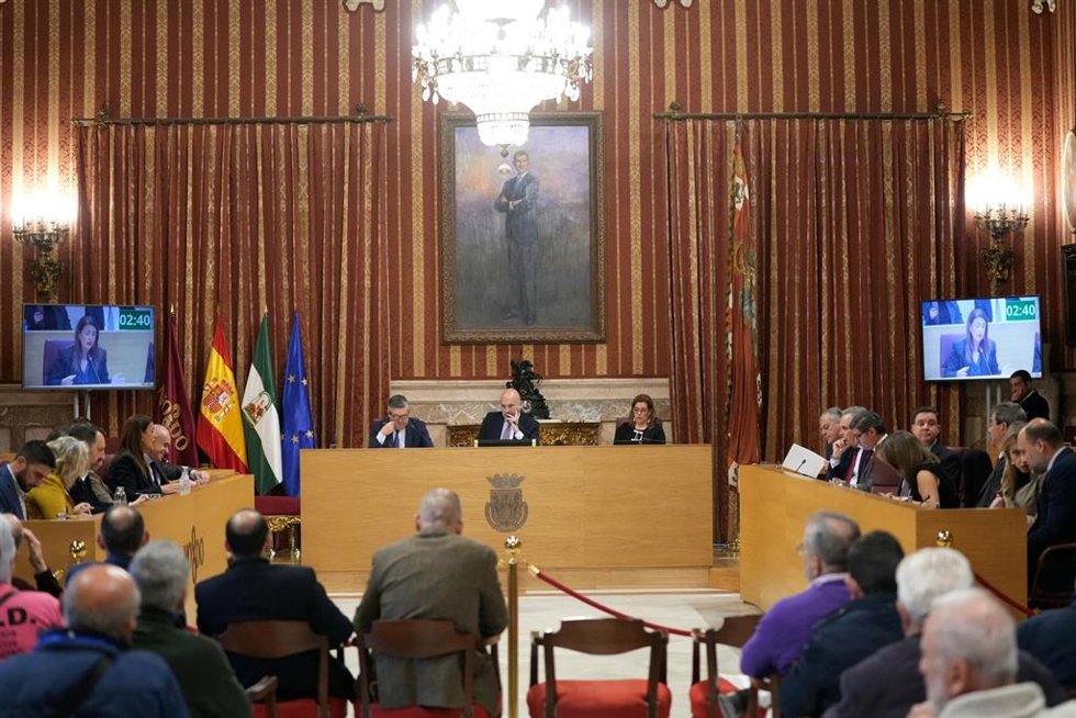 Pleno ordinario celebrado este jueves en el Salón Colón del Ayuntamiento.