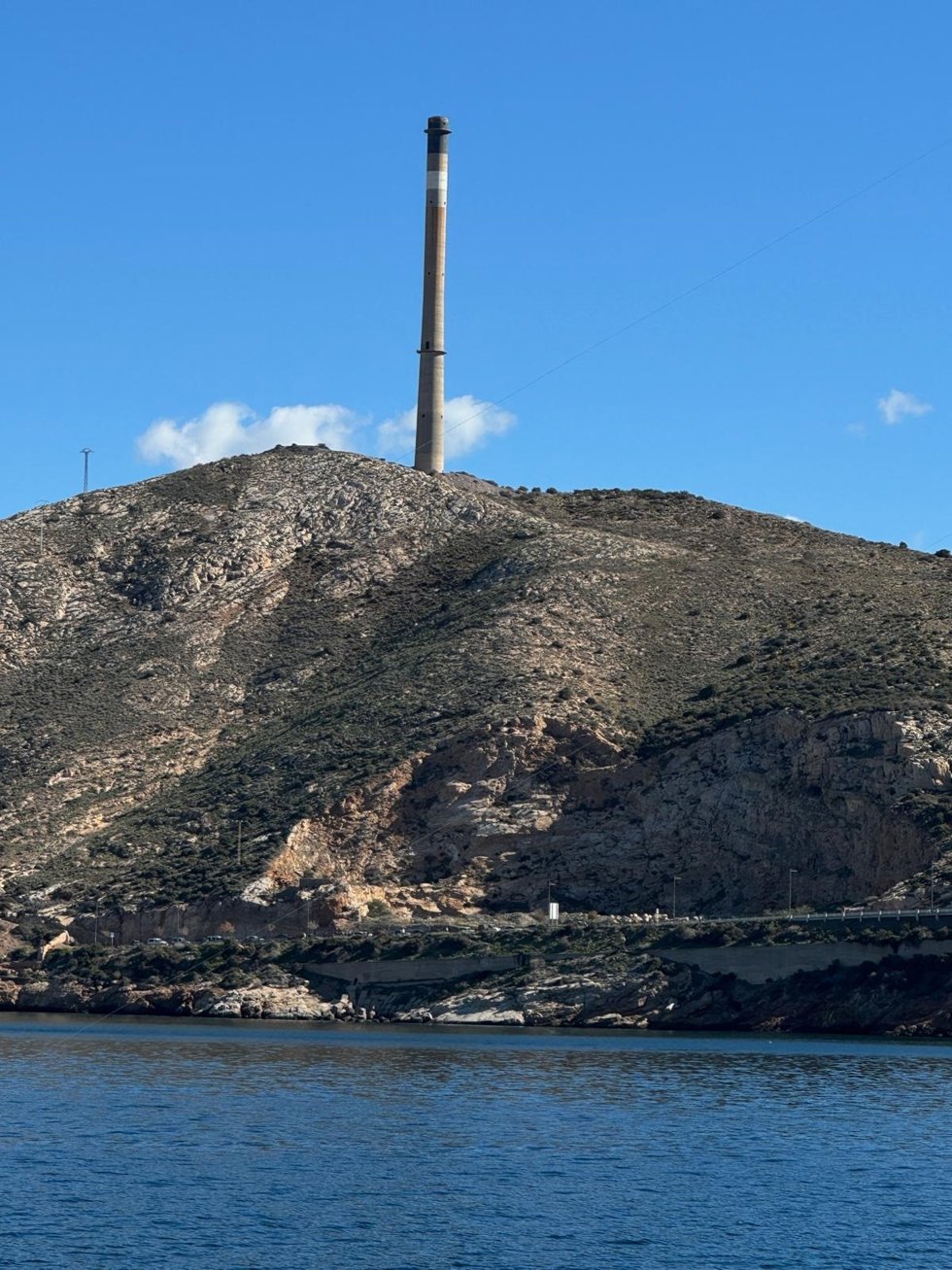 Vista de la chimenea de Peñarroya.