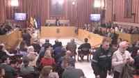 Desalojado Torrijos del pleno en el debate de los pagos del PP e IU reprocha a Sanz la "campaña" de Zoido