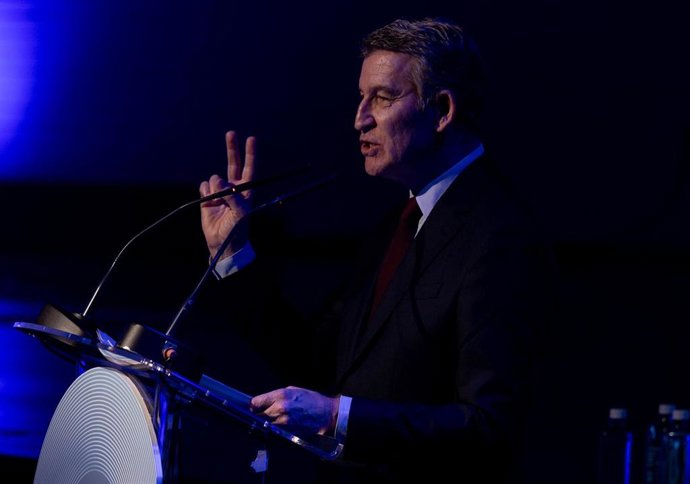 El presidente del PP, Alberto Núñez Feijóo, interviene en la V edición del Foro ANFAC 2025, en el Palacio de Linares, a 20 de febrero de 2025, en Madrid (España).