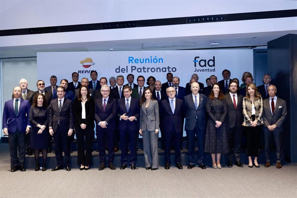 Foto de familia de los patronos de la Fundación FAD.