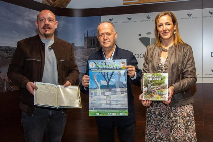 Presentación de la 221 Fiesta del Árbol de Villanueva de la Sierra (Cáceres)