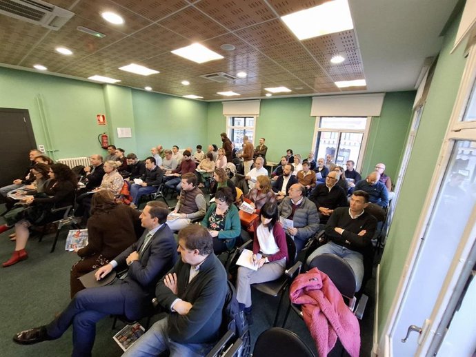Un momento de la jornada, con los empresarios asistentes.