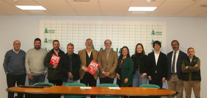 Asaja y COAG firman con UGT la actualización de las tablas salariales del Convenio del Campo en Córdoba para 2025.