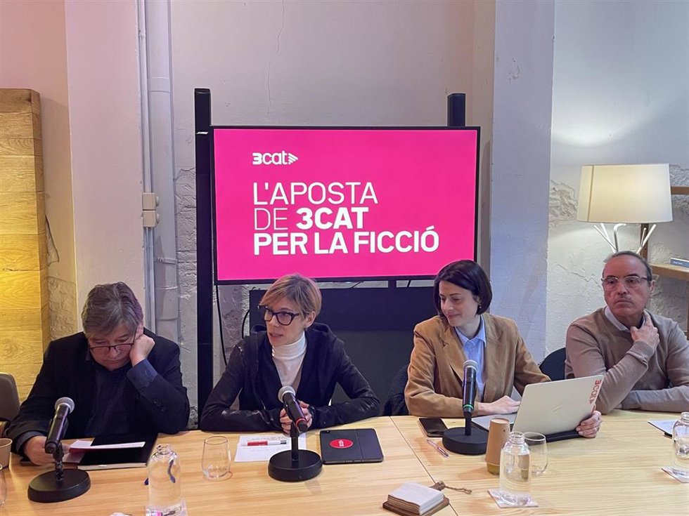 El director de TV3 Sigfrid Gras, la presidenta de la CCMA Rosa Rom, la directora de Innovación de 3Cat Cristina Vill y el jefe de Ficción Oriol Sala-Patau, en la presentación de ficción de 2025