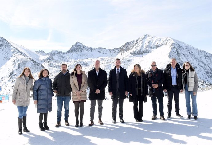 Autoritats andorranes i representants d'ONU Turisme a les pistes de Grandvalira