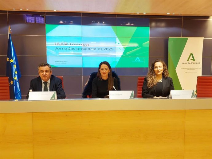 Presentación de la oferta formativa para empleados de la Administración autonómica en 2025 en Almería.