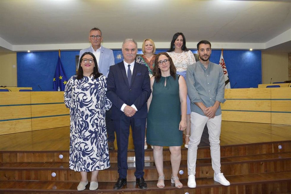 El alcalde de Malagón, Luis Carlos Segura, junto a los ediles de Somos Malagón y el PSOE.