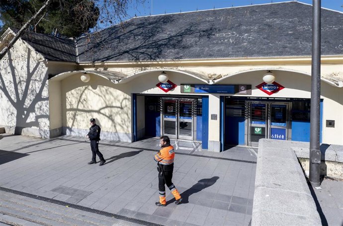 Archivo - La estación de Metro de Batán.