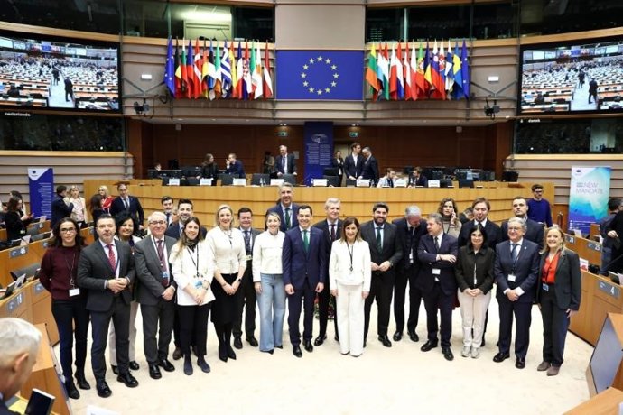 Alfonso Domínguez destaca que "La Rioja gana presencia en la defensa de los intereses de los riojanos en la UE"