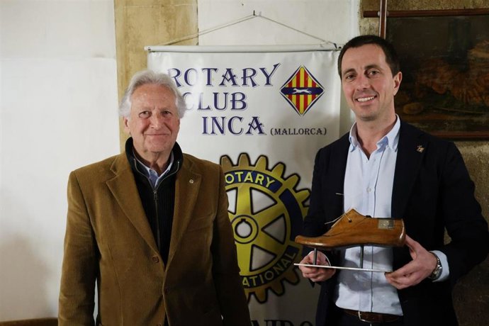El presidente del Consell de Mallorca, Llorenç Galmés, participa en el encuentro mensual del Rotary Club de Inca.