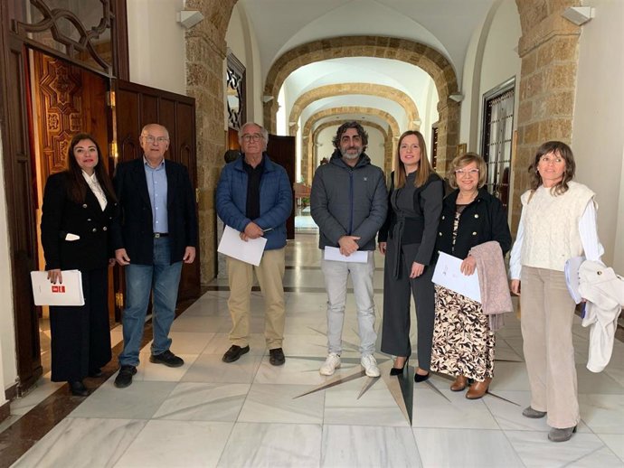 Diputados provincial del PSOE tras el Pleno de febrero.