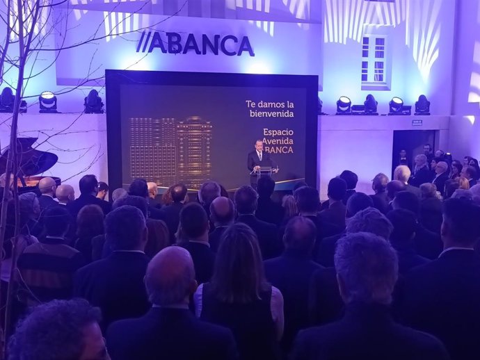 El presidente de Abanca, Juan Carlos Escotet, en la inauguración del Espacio Avenida