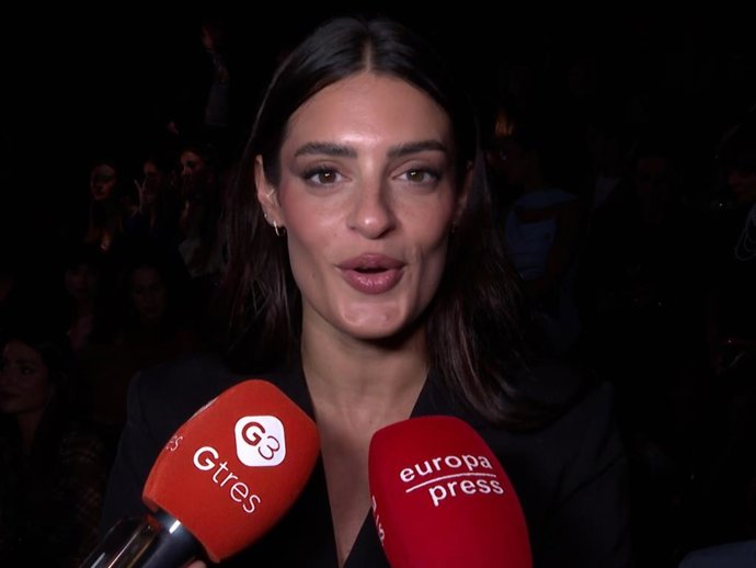 Anabel Pantoja en el desfile de Claro Couture