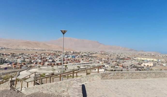 Vista panorámica de Alto Hospicio, ubicado en el desierto de Atacama de Chile, uno de los lugares más secos del mundo.