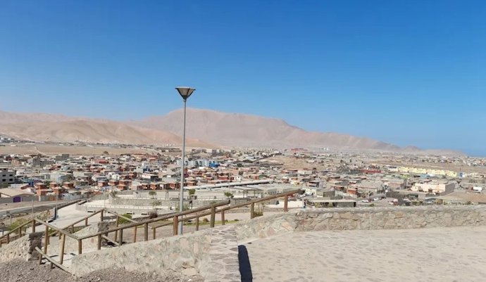 Vista panorámica de Alto Hospicio, ubicado en el desierto de Atacama de Chile, uno de los lugares más secos del mundo.
