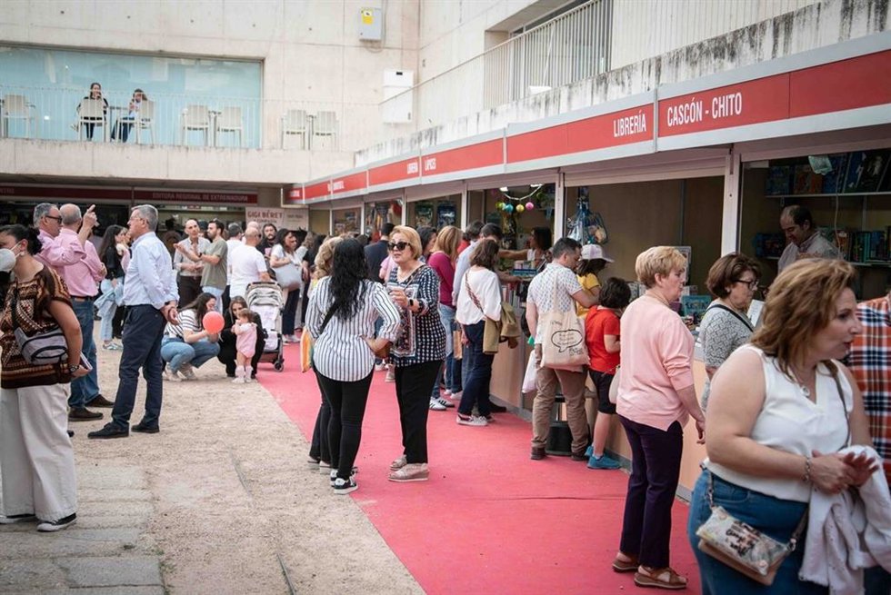 Archivo - Imagen de archivo de la Feria del Libro de Mérida