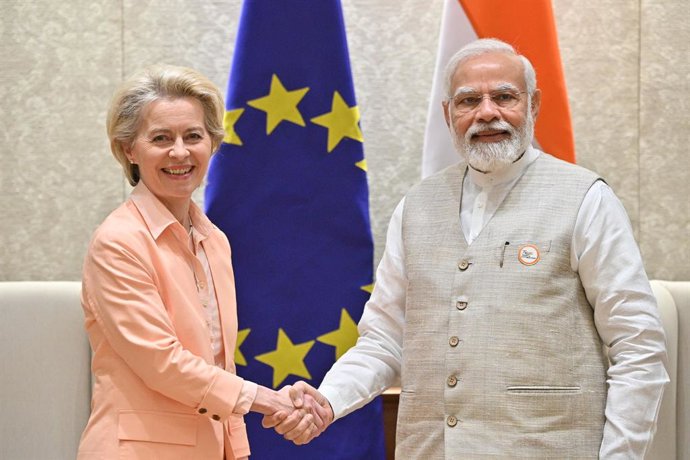 Archivo - HANDOUT - 25 de abril de 2022, Índia, Nova Délhi: o primeiro-ministro indiano Narendra Modi ( direita) se reúne com a presidente da Comisso Europeia, Ursula von der Leyen. Foto: Christophe Licoppe/Comisso Europeia/dpa - ATENO: uso editori