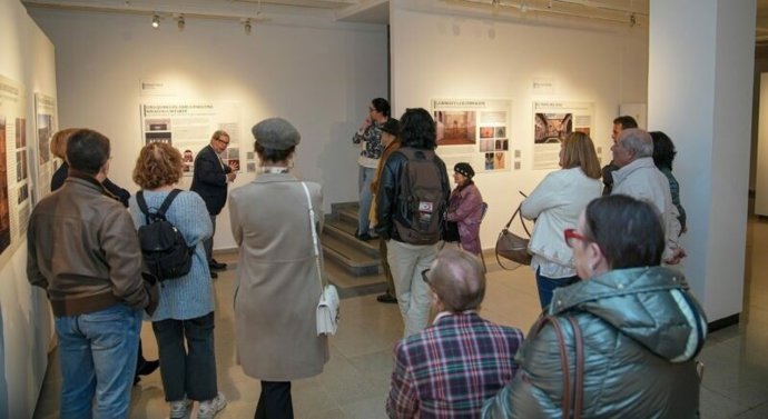 Imagen de la exposición 'Paseo Matemático al-Ándalus' de la Fundación Descubre de la Junta de Andalucía en Tánger.