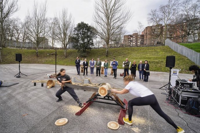 'Bilboko Herri Kirol Zentroa' Proiektua Aurkeztu Dute